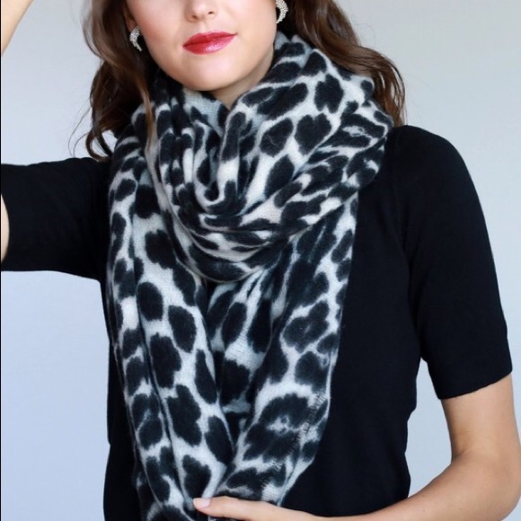 White Leopard Oversized Soft Scarf - Picture 5 of 5
